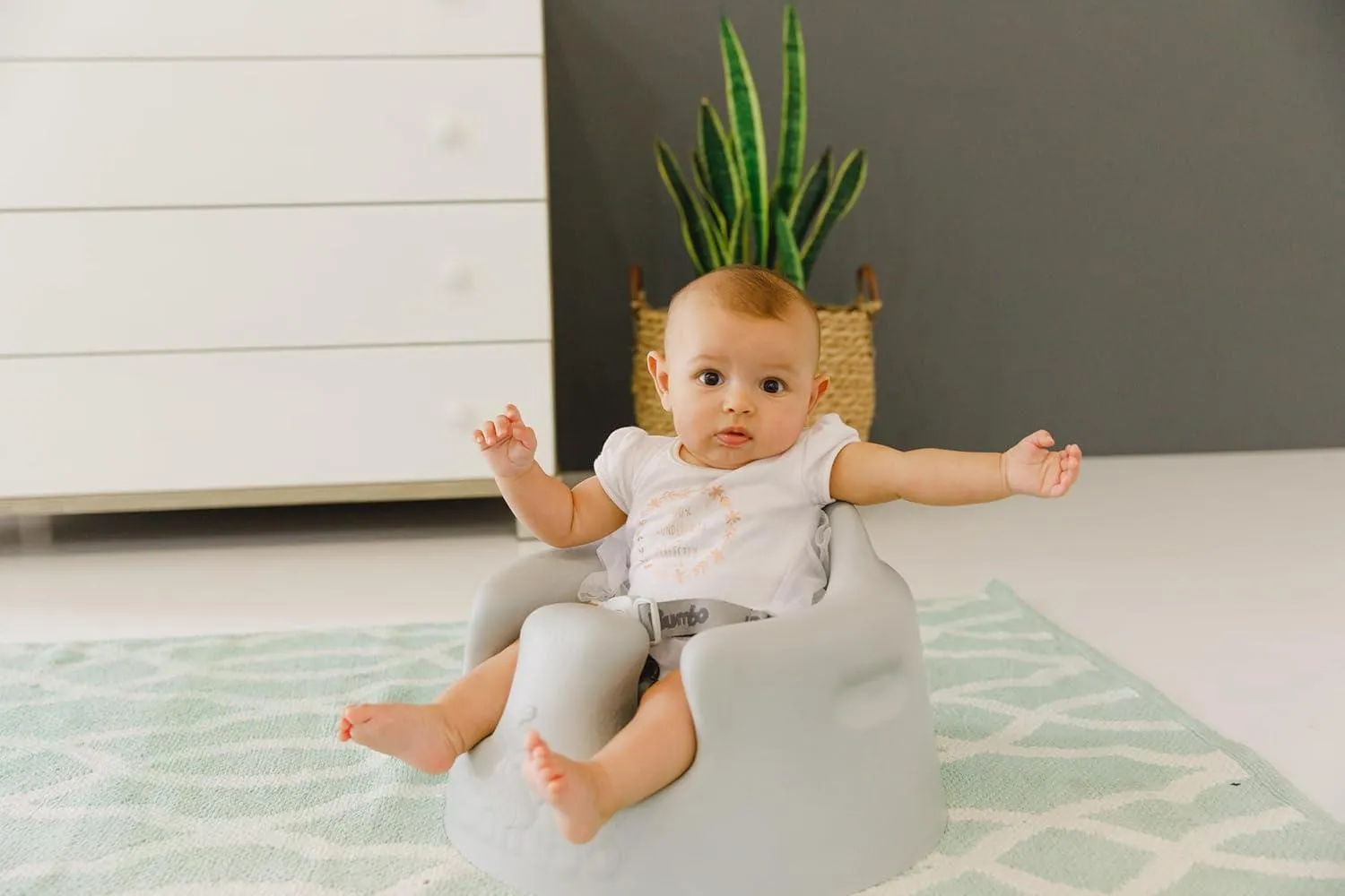 Bumbo Classic Baby-Bodensitz für Kleinkinder
