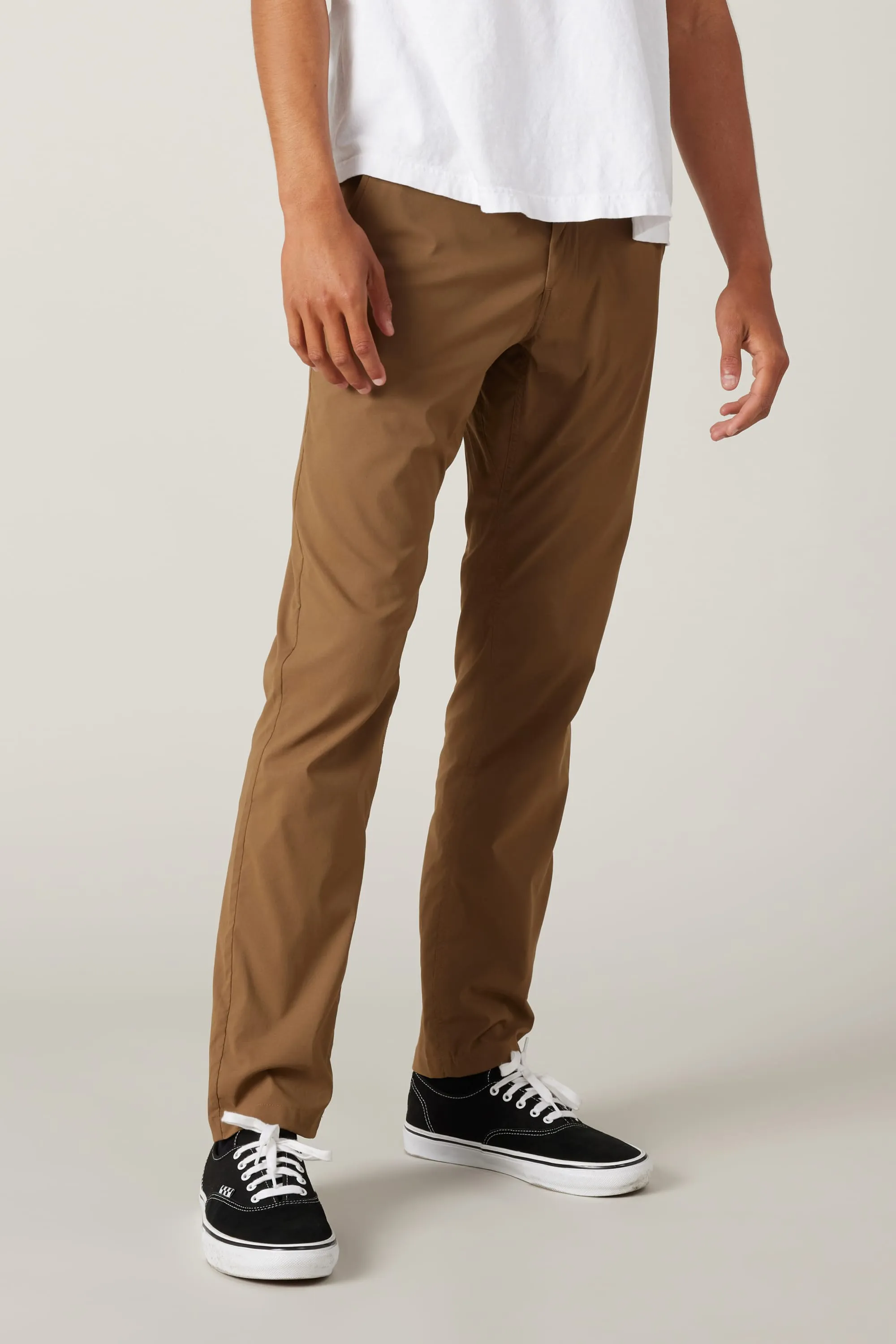 Find Genuine 2024-2025 Popular 686 Everywhere Featherlight Chino Pant Men's - Slim Fit Save More Online best sale, new style of 2025 Items online offer you 74% Off.