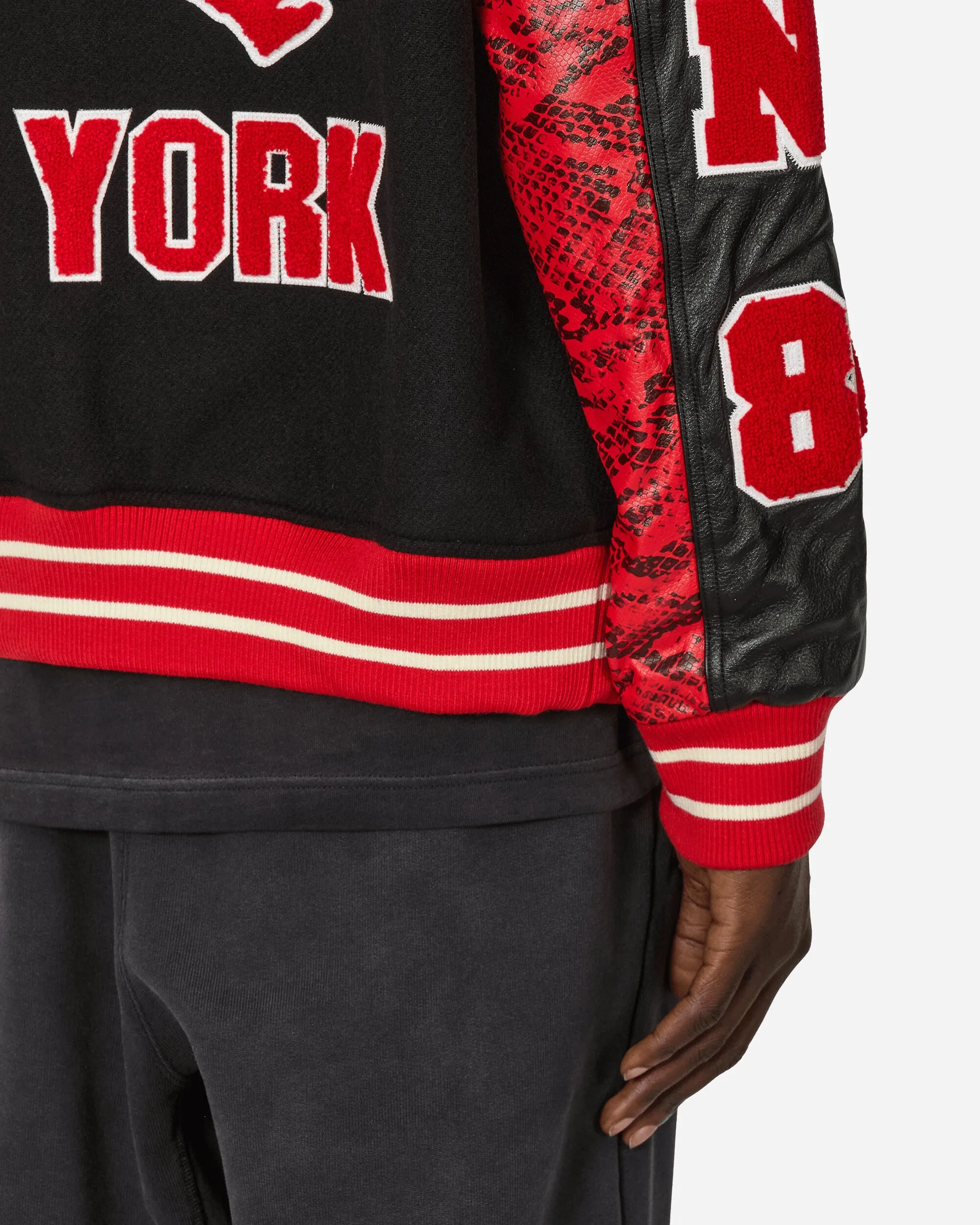 Awake NY Varsity Jacke Schwarz
