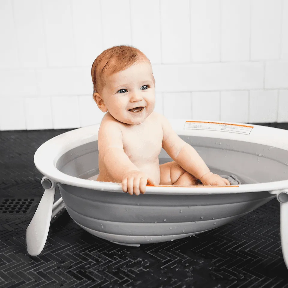 Boon Naked 2-Positionen zusammenklappbare Badewanne für Babys und Kinder Boon