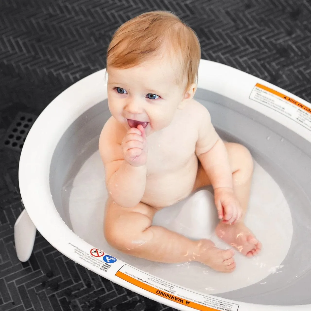 Boon Naked 2-Positionen zusammenklappbare Badewanne für Babys und Kinder Boon