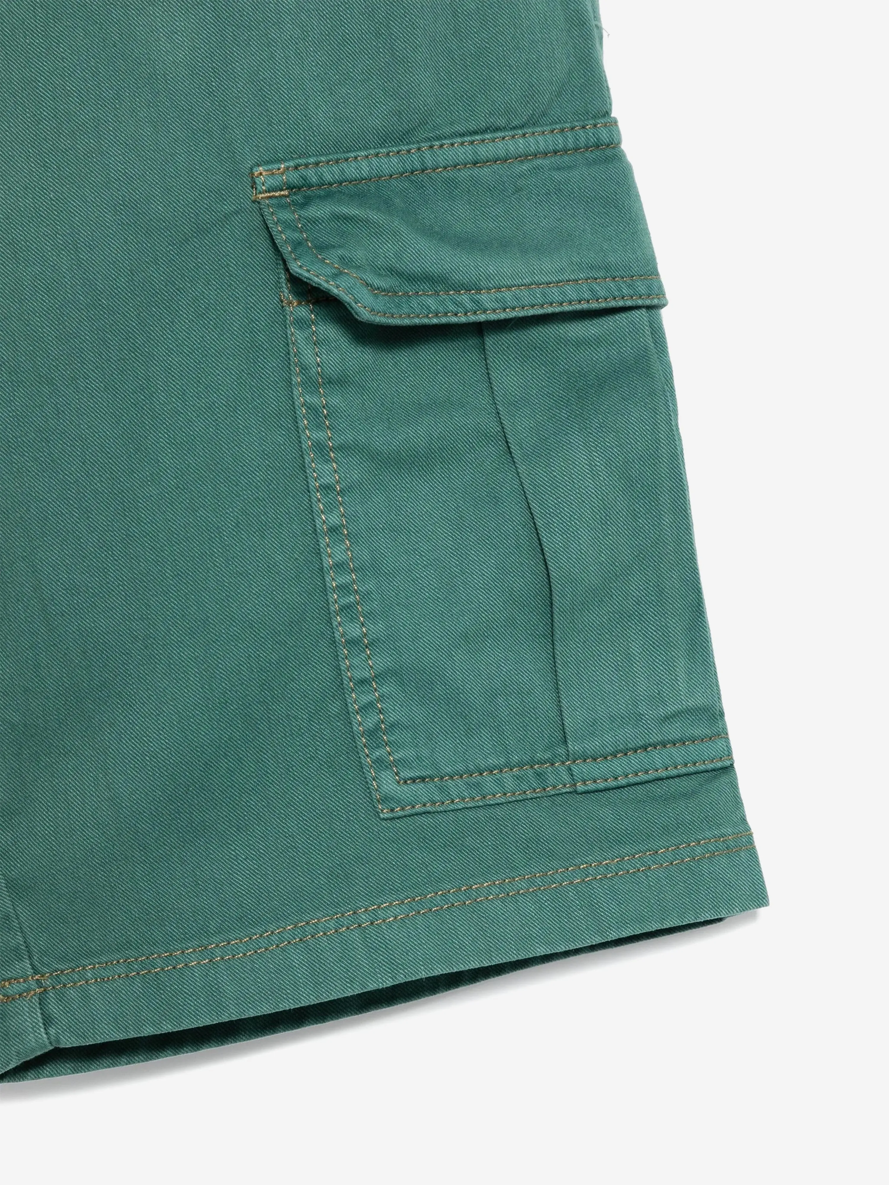 Jungen Caiman Bermuda Shorts in Grün