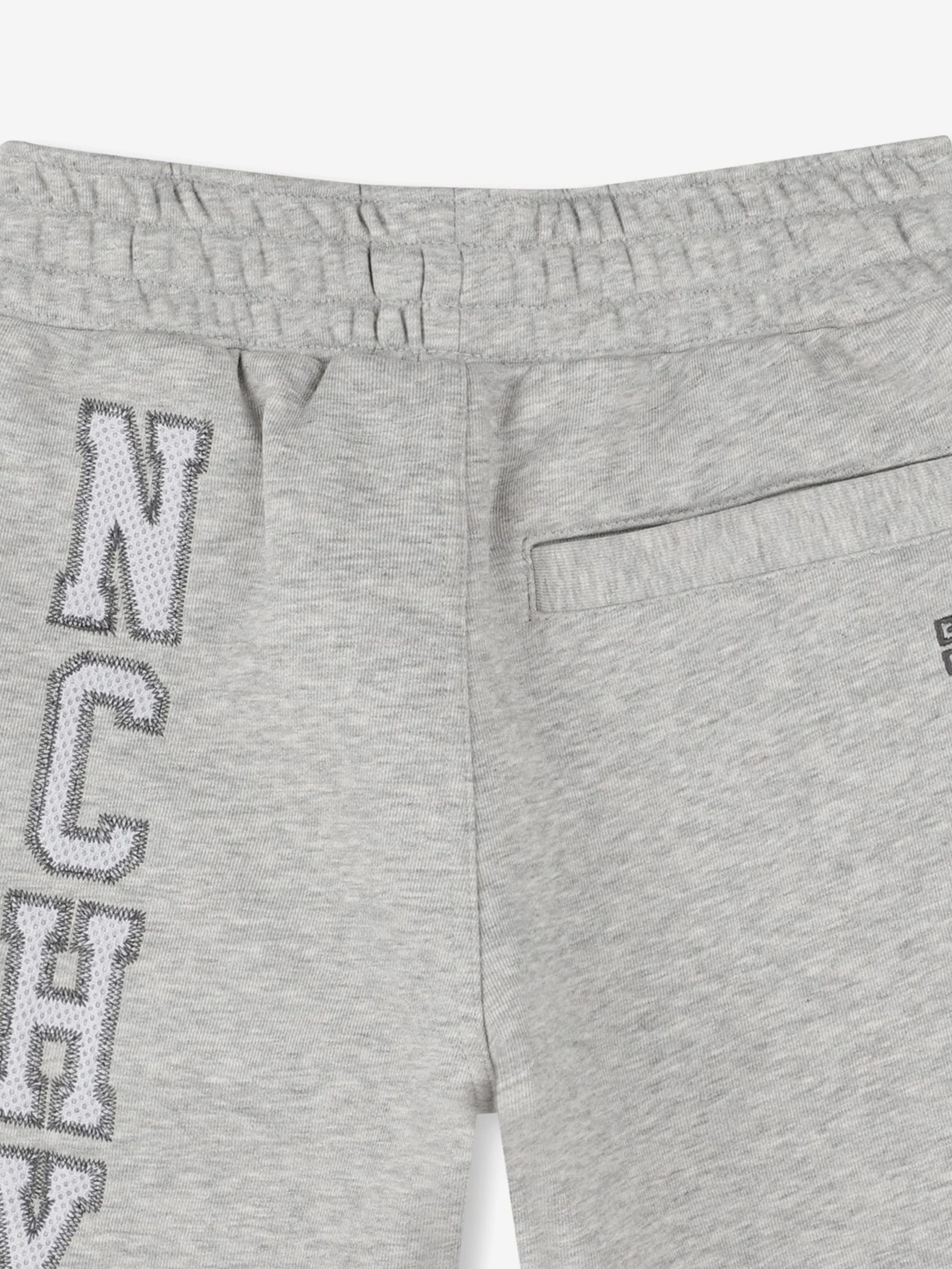 Graue Shorts für Jungen mit Stickerei und Applikationen