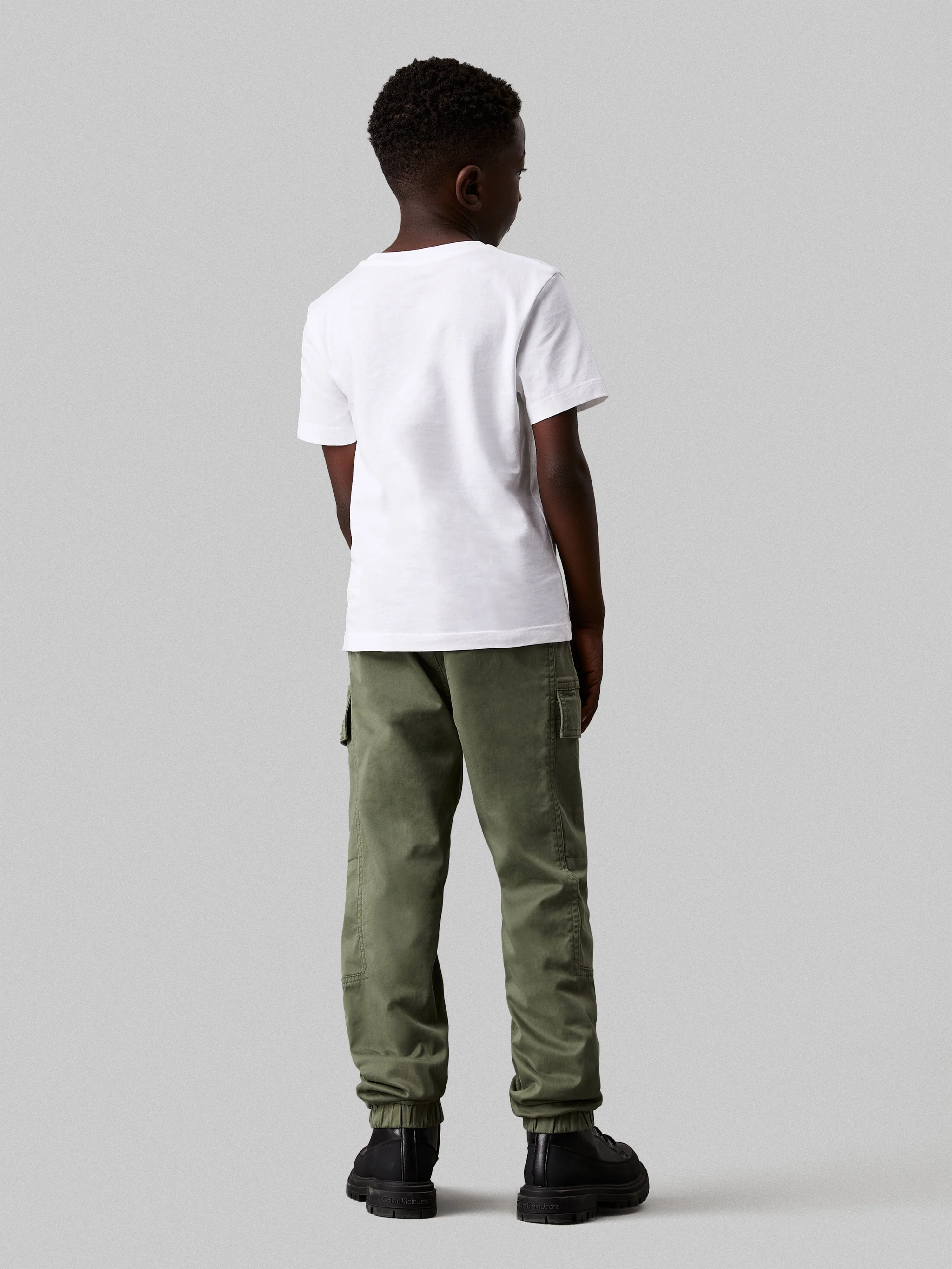Jungen Essential Cargo Hose in Grün