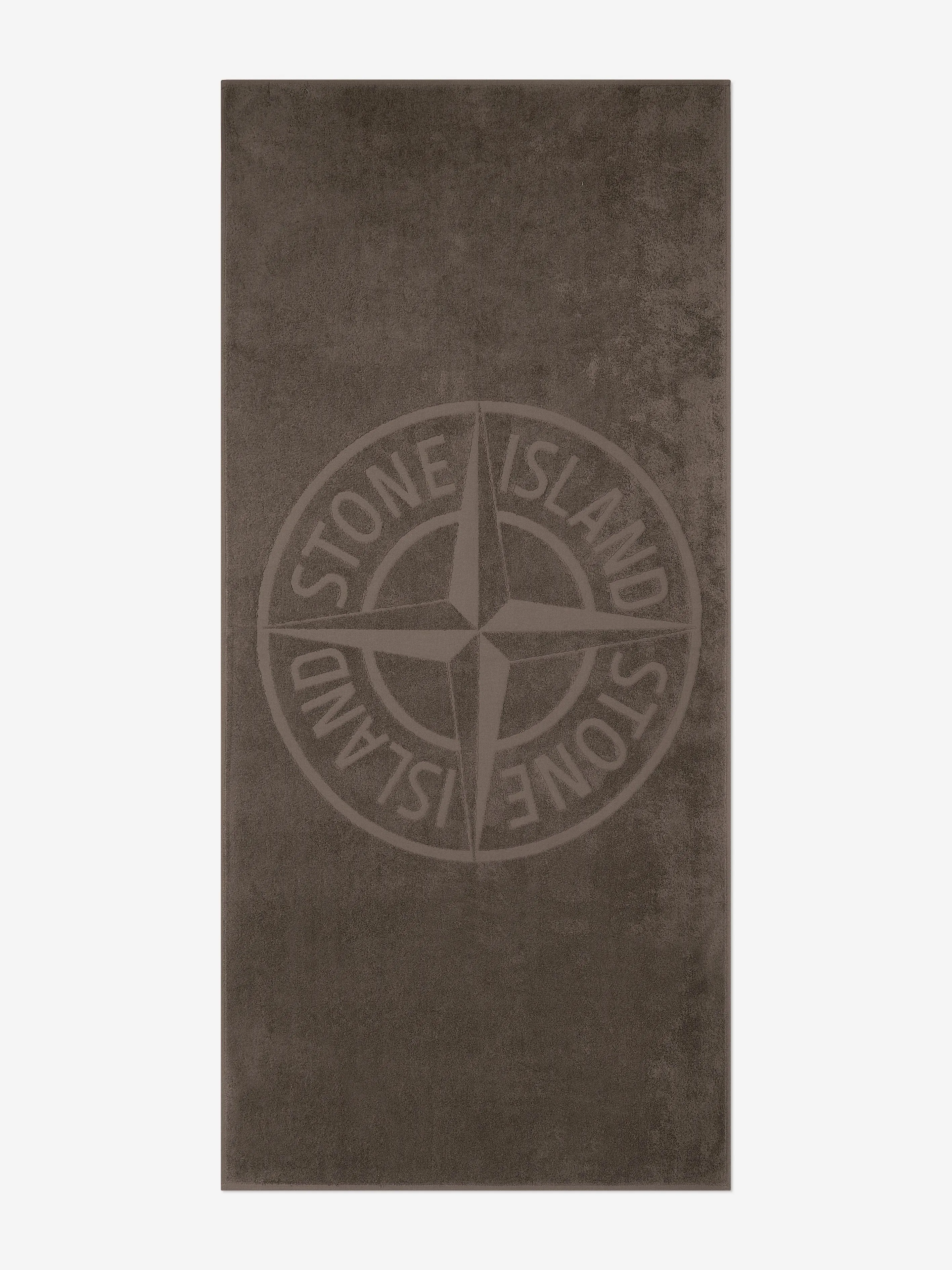 Braunes Strandtuch mit Jungen-Logo