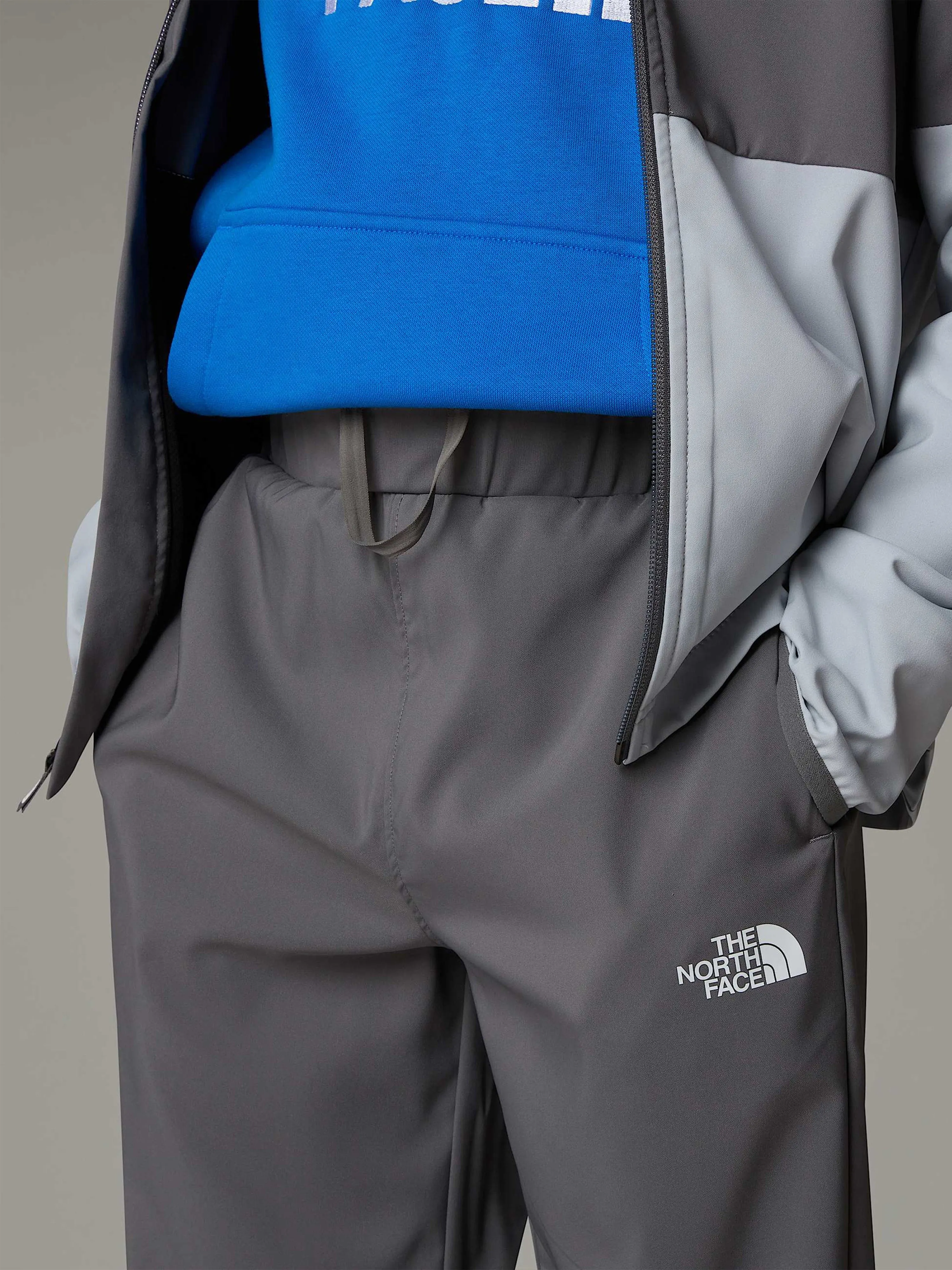 Jungen On The Trail Hose in Grau