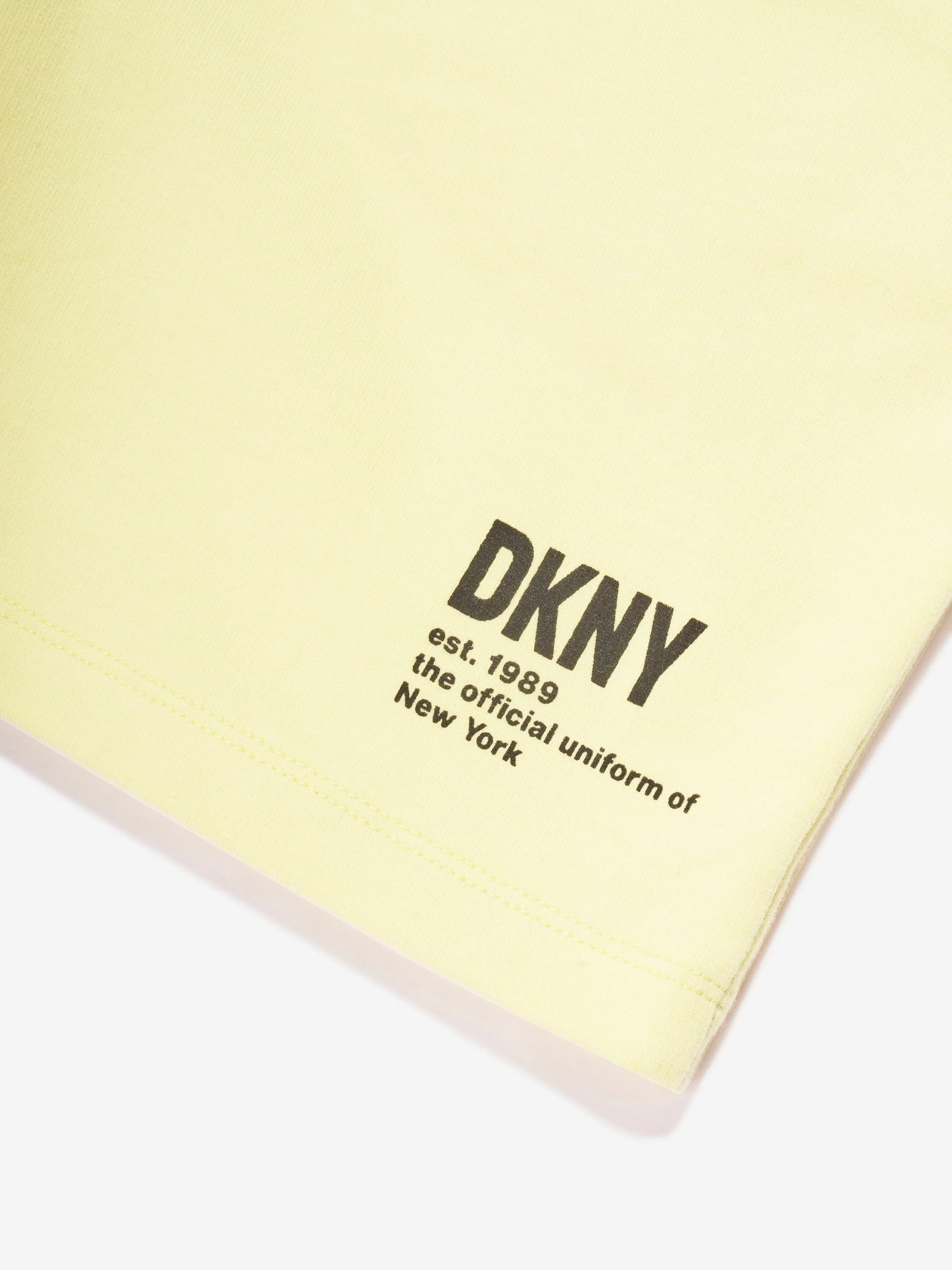 DKNY Kids Logo Bermuda-Shorts in Rosa