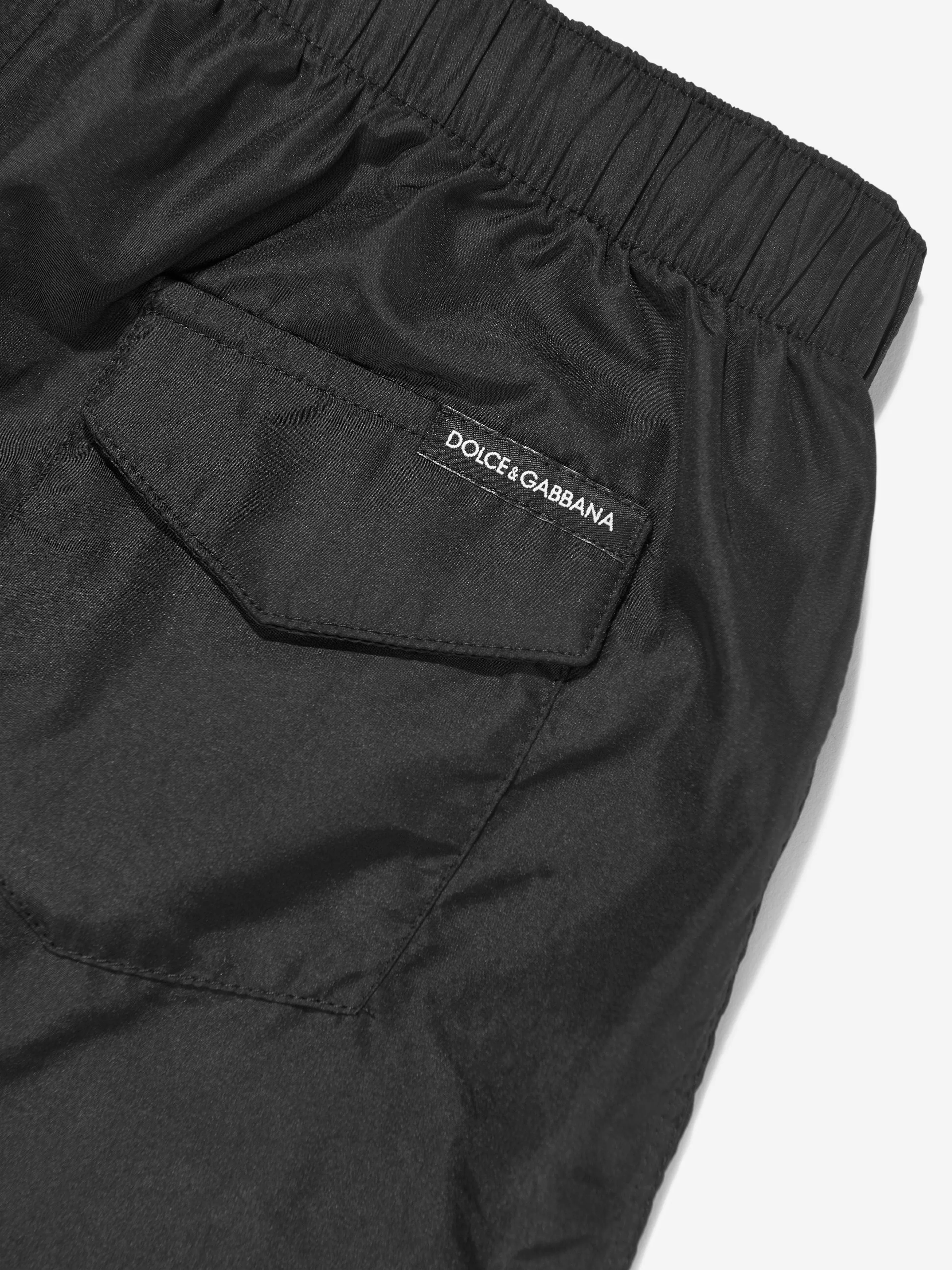 Dolce & Gabbana Boys Milano Logo Badeshorts in Schwarz