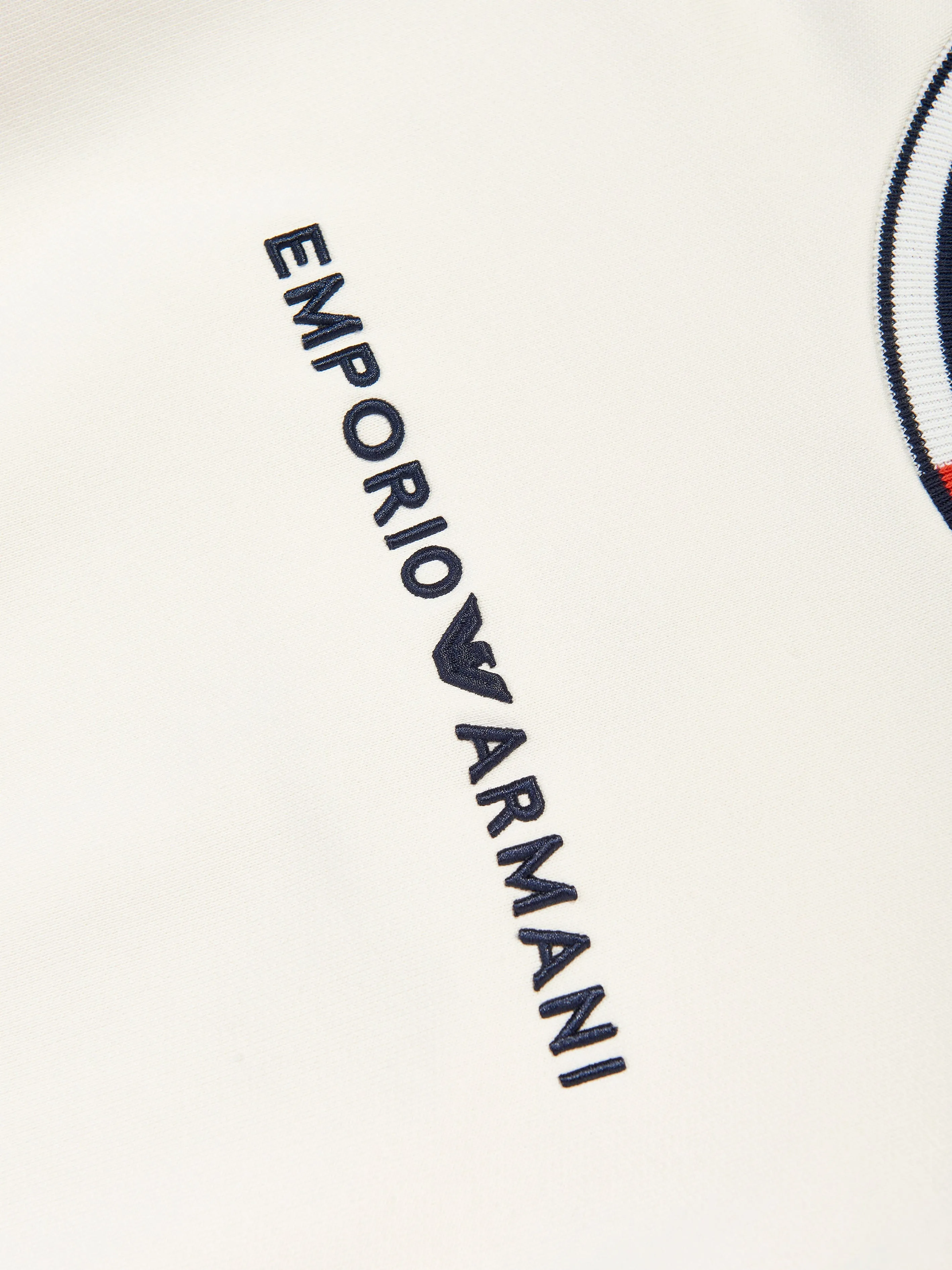 Emporio Armani Kids Logo-Sweatshirt in Elfenbein