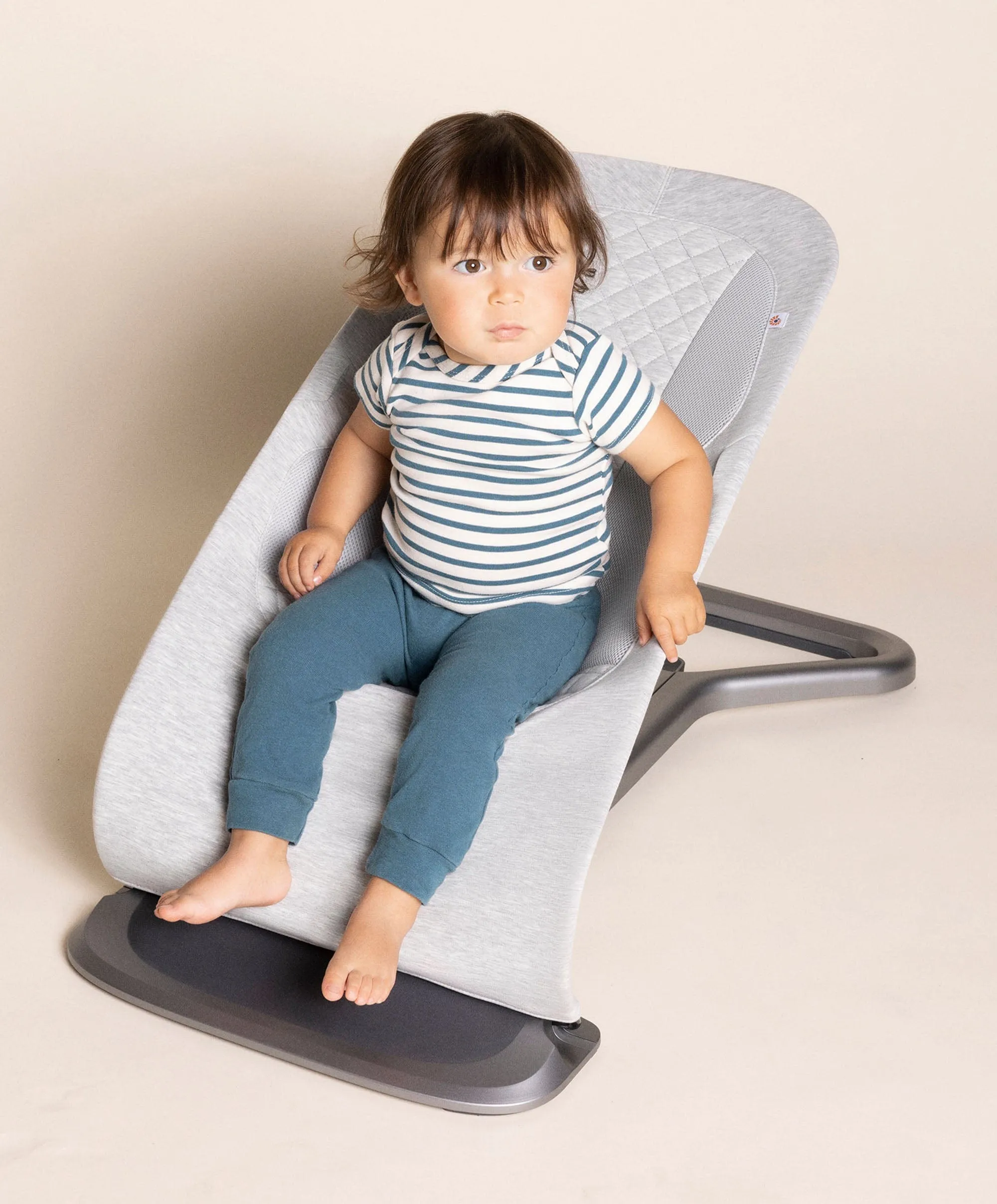 Ergobaby 3-in-1 Evolve Schaukelstuhl – Hellgrau