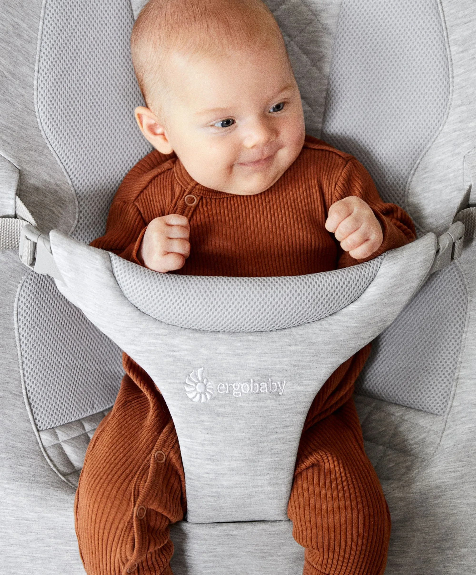 Ergobaby 3-in-1 Evolve Schaukelstuhl – Hellgrau