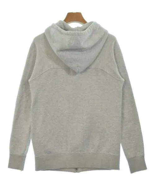 Grüne Kapuzenpullover