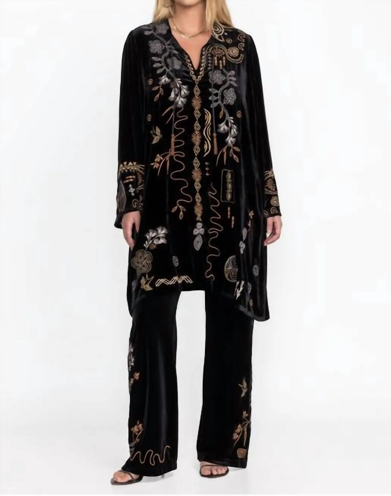 Jenai Kimono Sleeve Relaxed Dress - Plus In Black