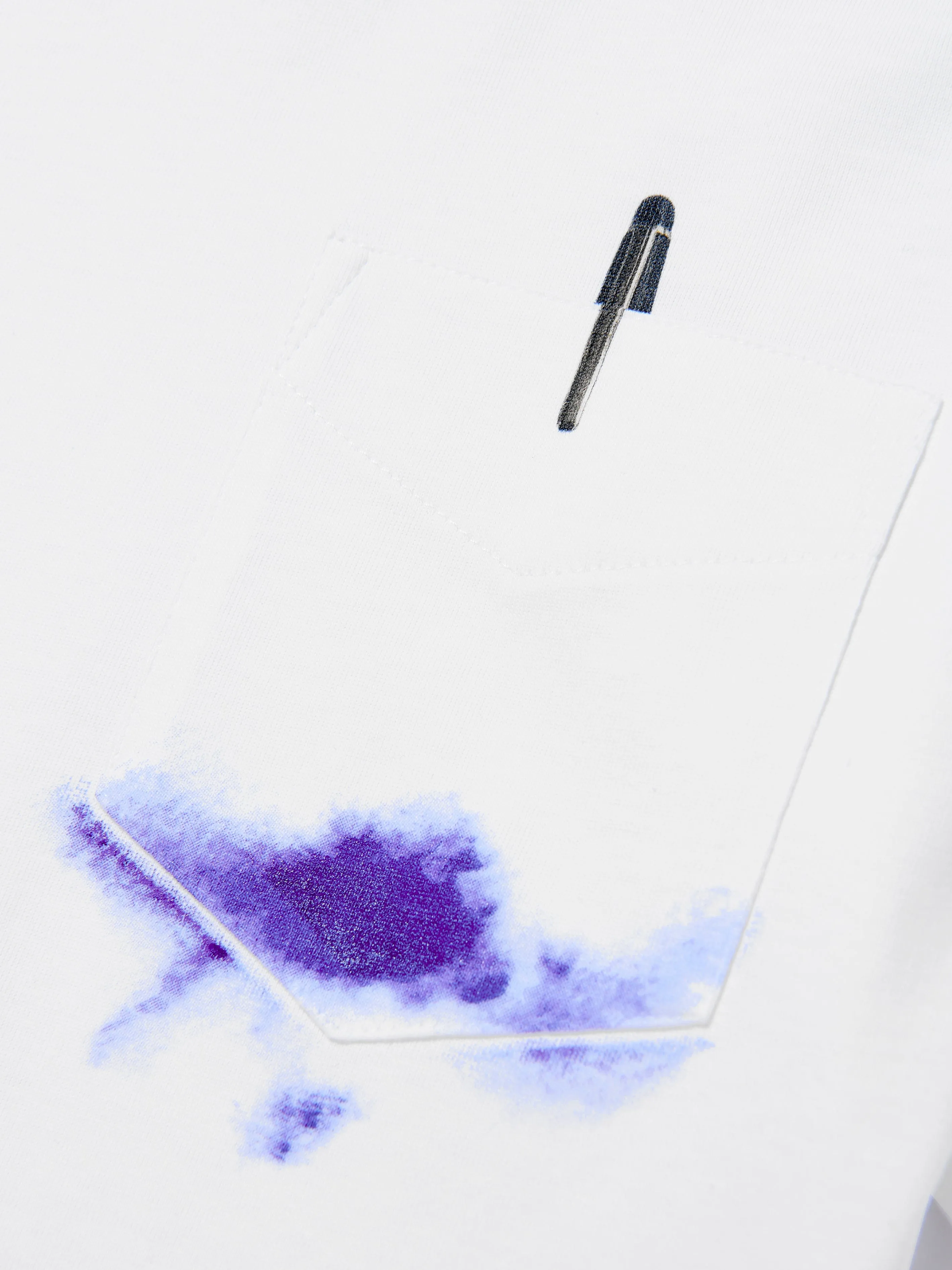Kinder-T-Shirt mit Brusttasche in Weiß