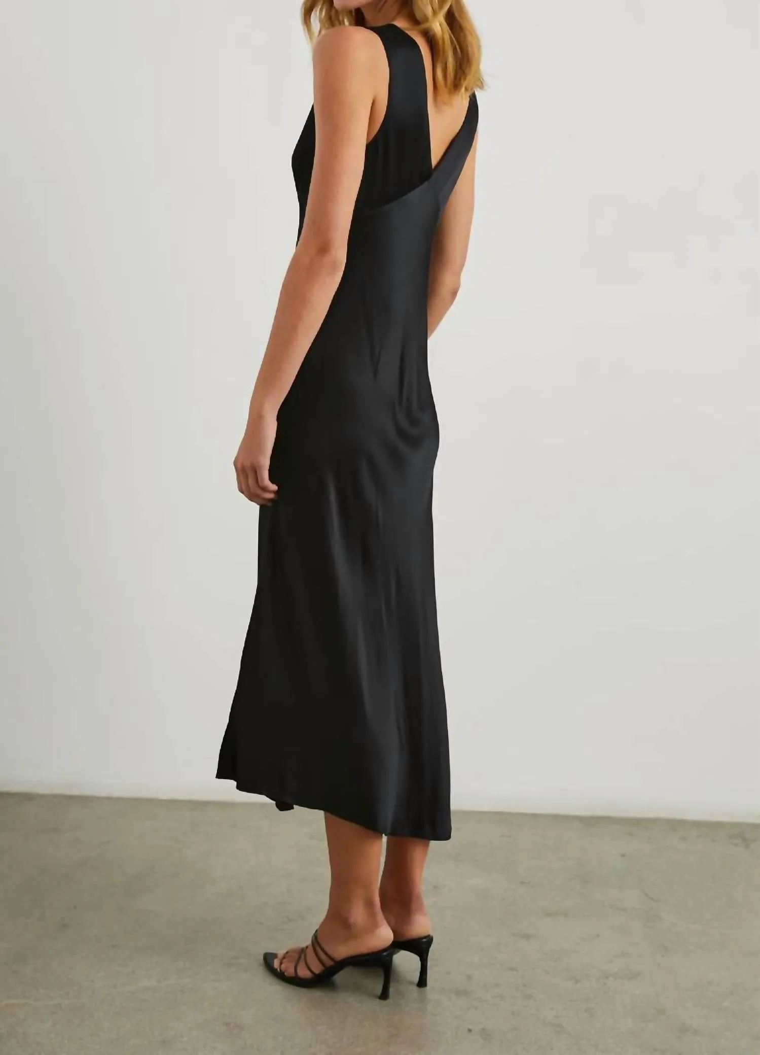 Monique Dress In Black
