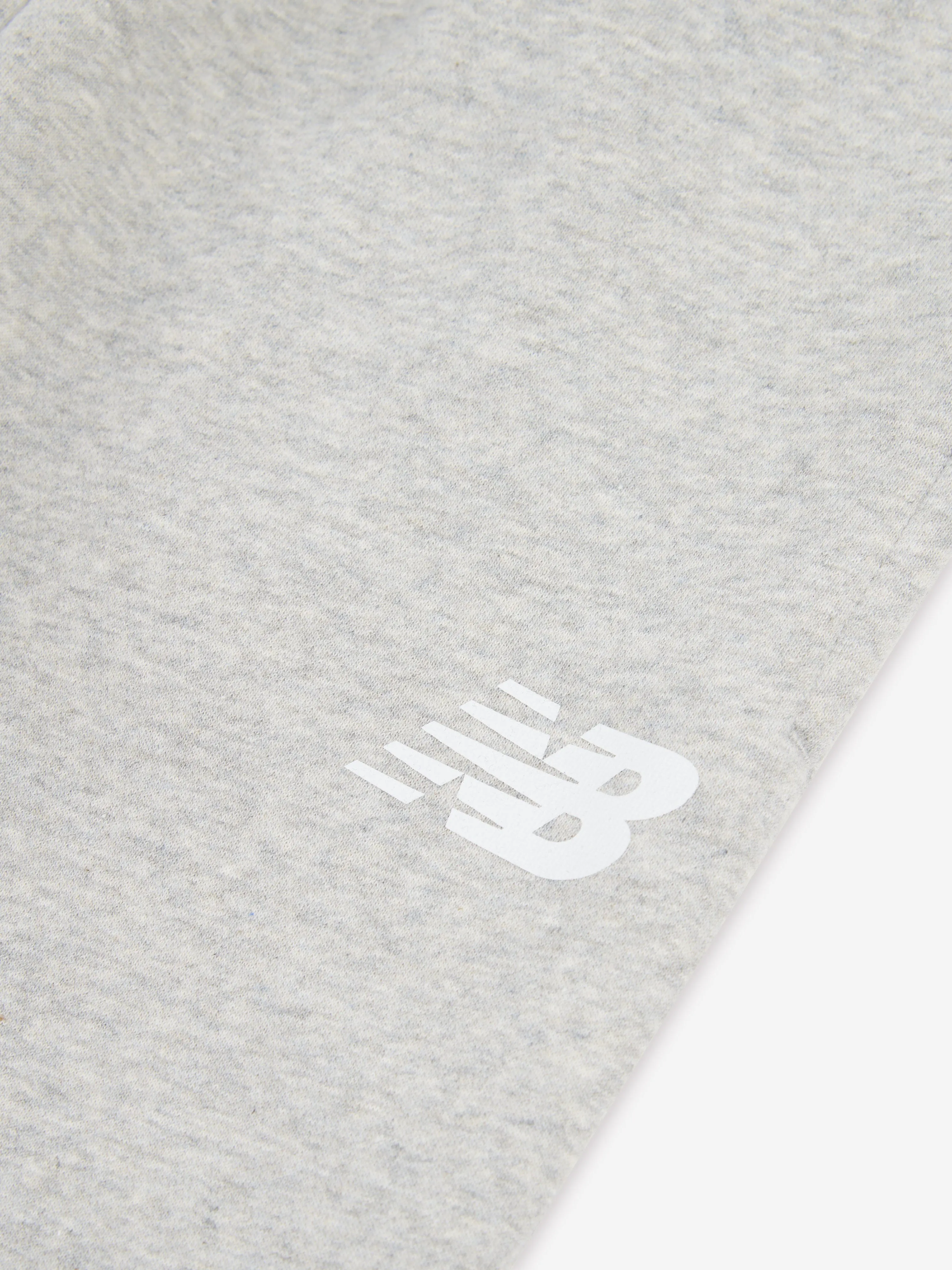 New Balance Jungen Brush Back Jogger mit gestapeltem Logo in Grau
