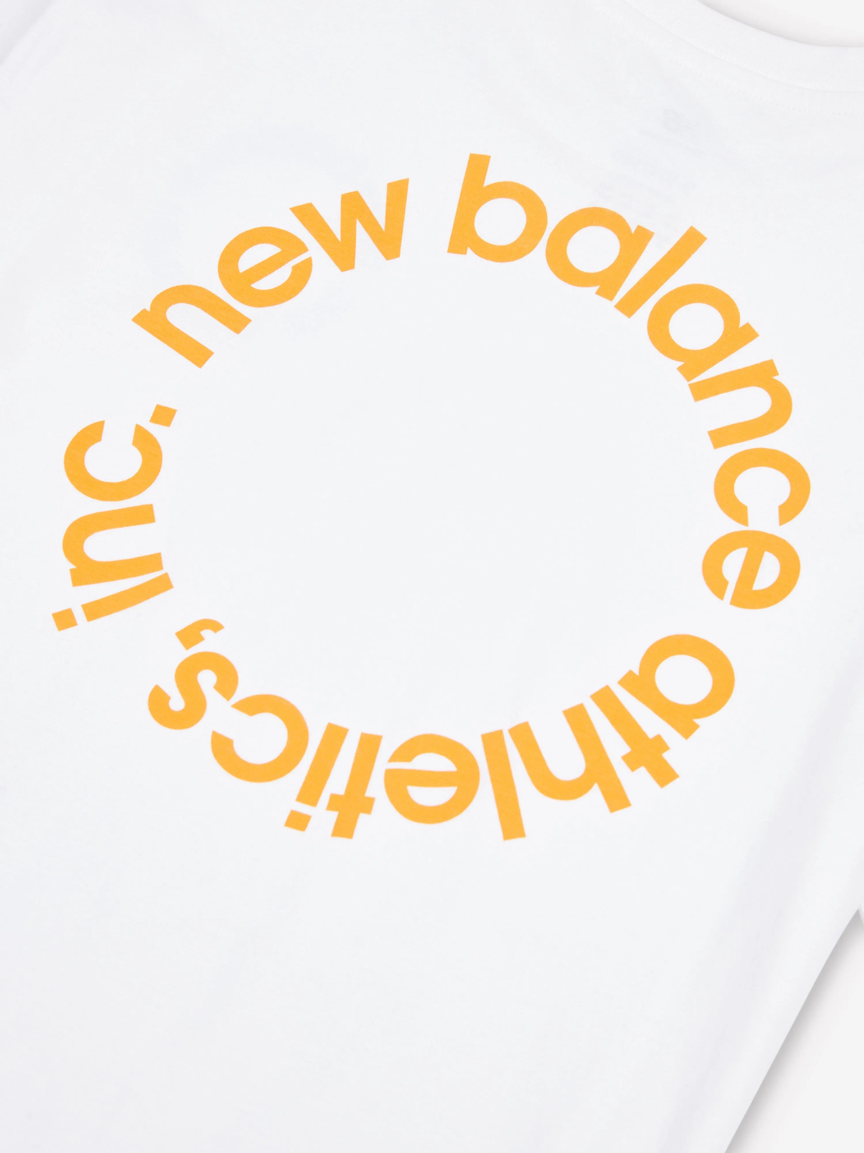 New Balance Jungen Grafik-T-Shirt mit rundem Logo in Weiß