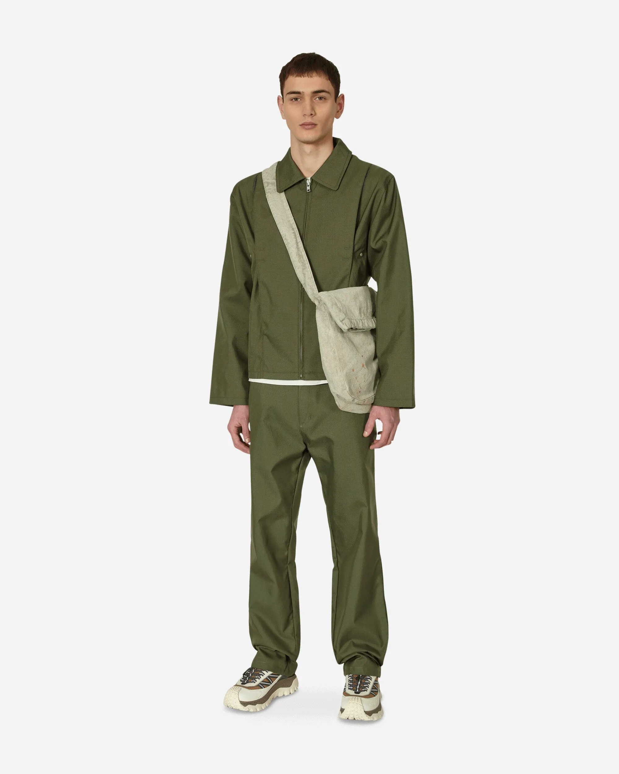 Grüne Bomberjacke mit Falten