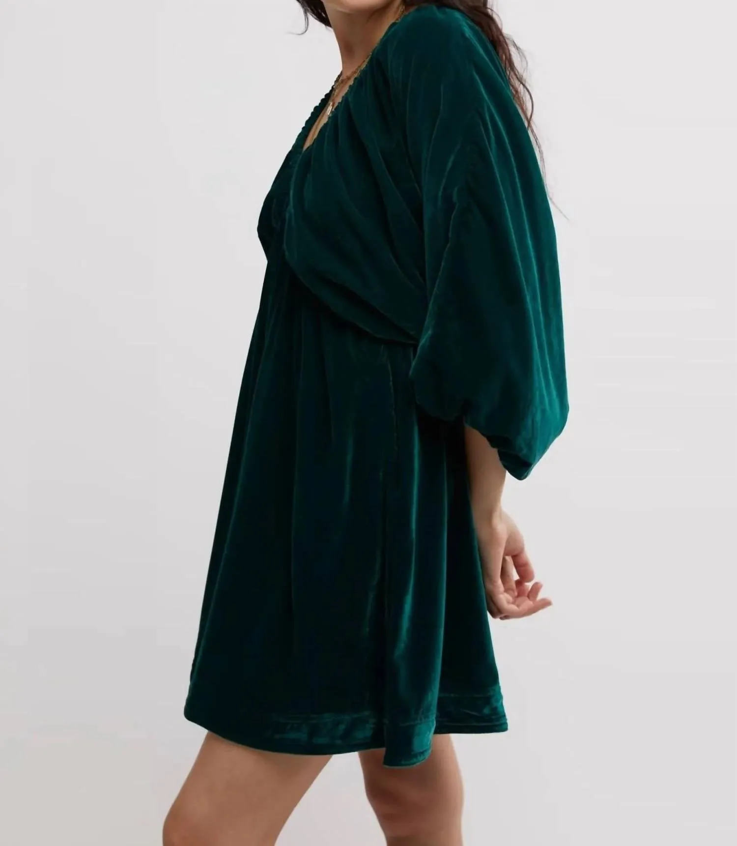 Portia Velvet Mini Dress In Emerald