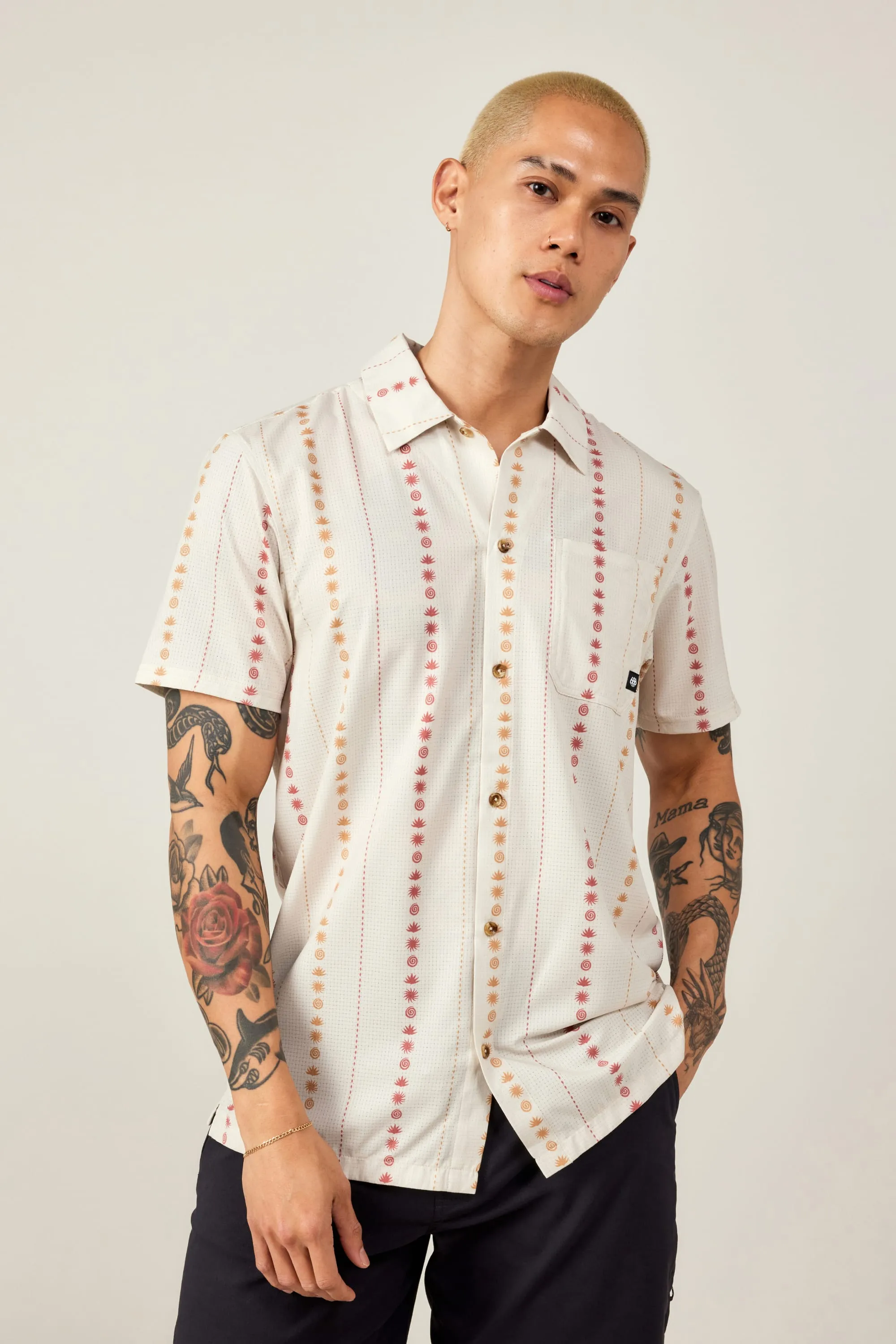 High-quality 686 Nomad Perf Button Down SS Men's with wholesale price, all these Items are available in many styles and colors.