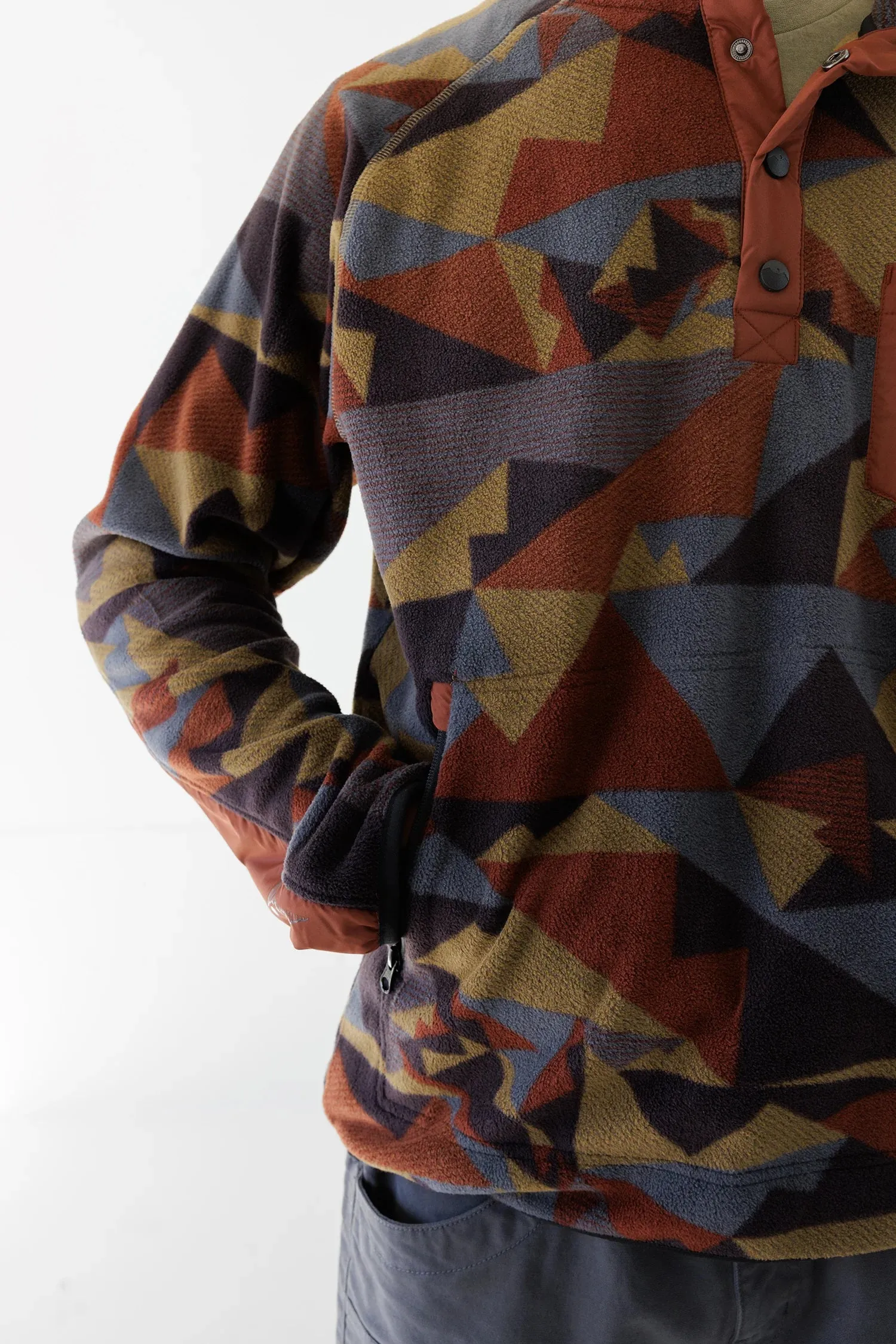Our Kavu Men's Teannaway Polar Fleece online store, here to provide you with the latest trends and best quality.