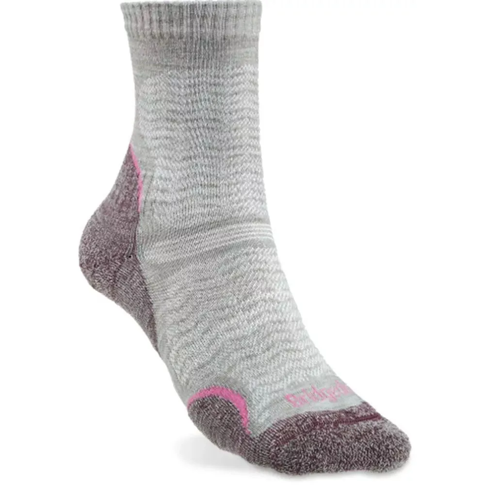 Get your latest styles of 2025 Bridgedale Ultra Light T2 Women , we provide newest products and best service for you.