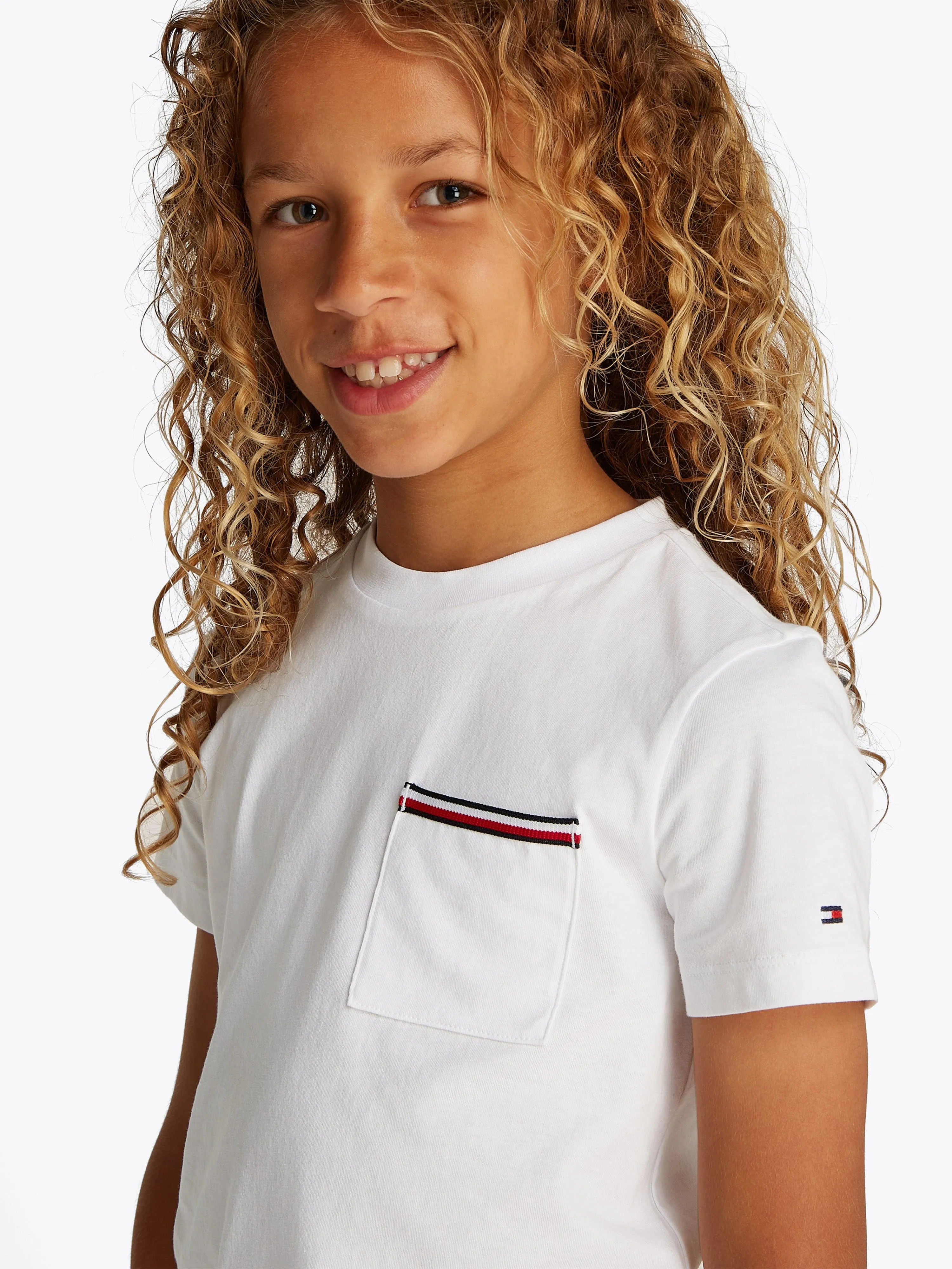 Tommy Hilfiger Jungen T-Shirt mit Tasche in Weiß
