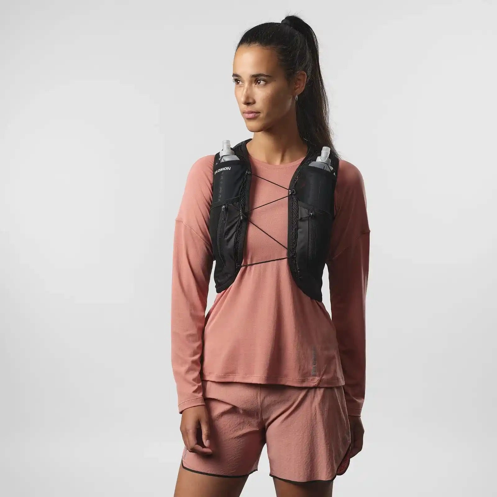 It is a professional online store for Salomon Active Skin 12 Litre Set Womens Running Vest with cheap price, best quality and good service.