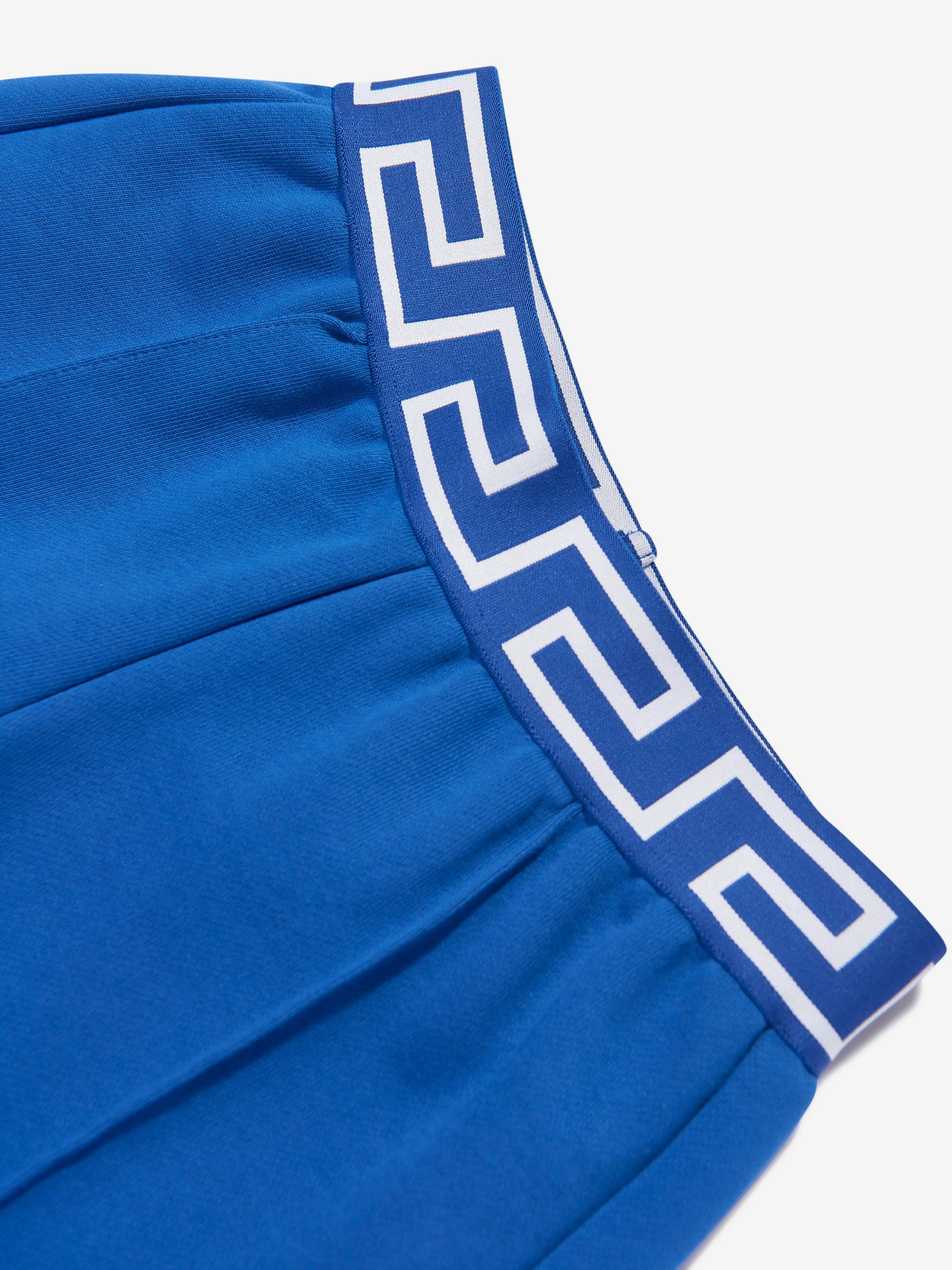 Versace Boys Bestickte Logo Shorts in Blau